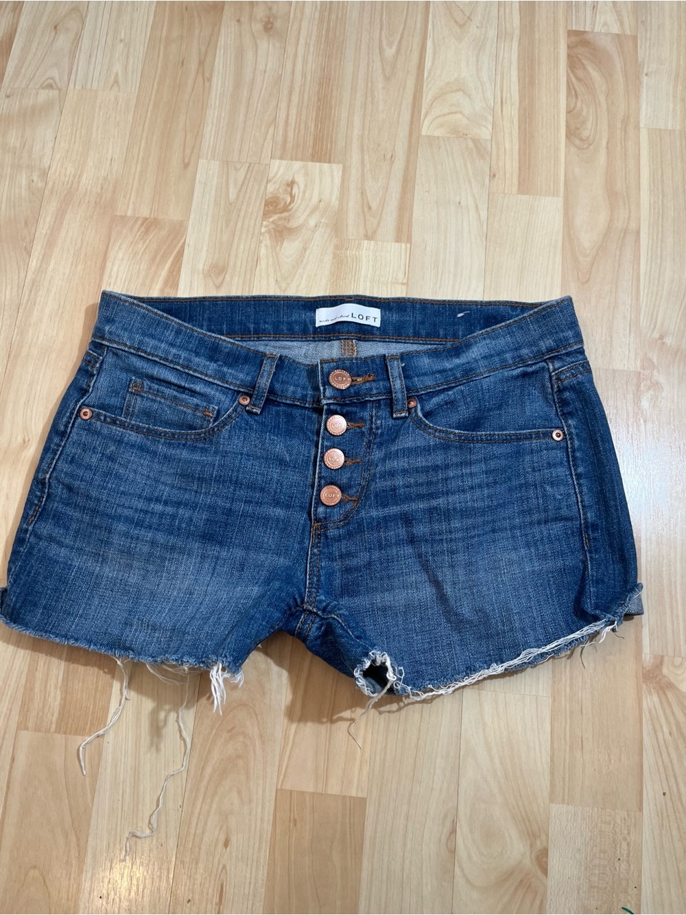 Loft Womens Medium Wash Button Fly Cuffed Shorts Size 0/25